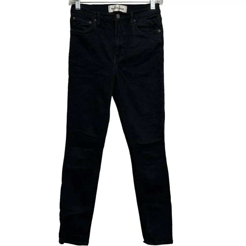 The Reformation women’s high rise skinny, black wash. Size 26